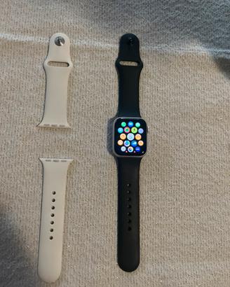 Apple watch  SE 3 40 mm