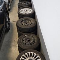 Gomme e cerchi - usati vari modelli - ENTRA !