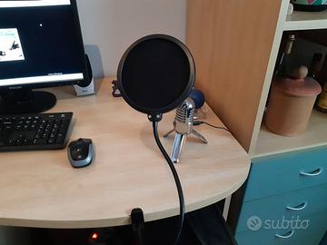 Filtro anti-pop per microfono con asta malleabile