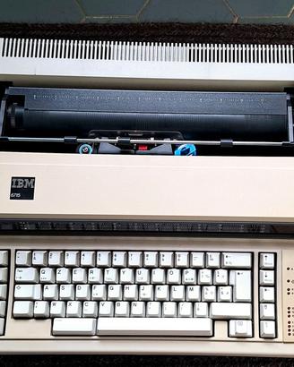 macchina da srivere IBM 6715
