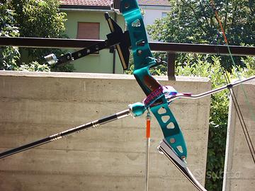 ARCO Compound HOYT RADIAN 30"-50/60# c.ACCESSORI