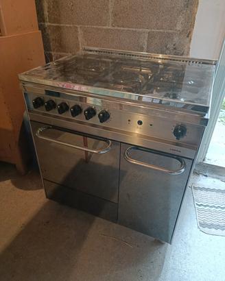 Cucina Lofra con forno