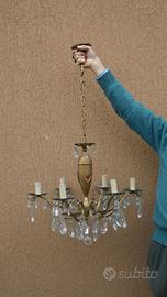 Lampadario a goccia e due abat-jour abbinate