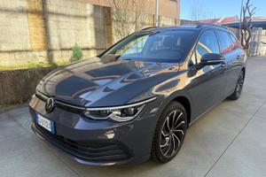 Volkswagen Golf Variant 1.0 eTSI EVO DSG Life