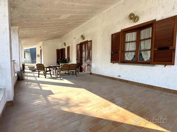VILLA SINGOLA A PAULLO