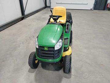 Trattorino rasaerba John Deere modello X135R con m