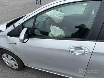 Toyota Yaris Hybrid 2015 - INCIDENTATA - 100000 km