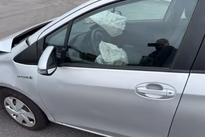 Toyota Yaris Hybrid 2015 - INCIDENTATA - 100000 km