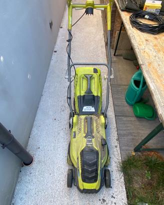 Tagliaerba elettrico RYOBI 1500W con cesto 45L