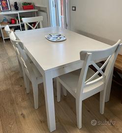 Tavolo da pranzo con 4 sedia (IKEA)