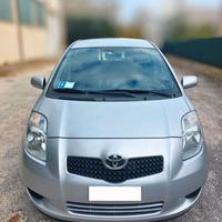 Toyota Yaris 2007, Affidabile e Pronta all'Uso