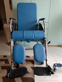 sedia a rotelle comoda da transito