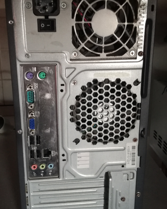 Computer fisso più tastiera