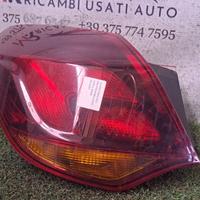 STOP FANALE POSTERIORE SINISTRO OPEL Astra J 13306