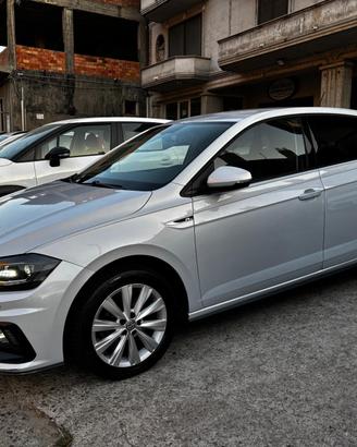 Polo 1.6 TDI 95 CV DSG 5p. R-LINE