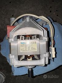 Motore lavatrice  universa piu cinglia