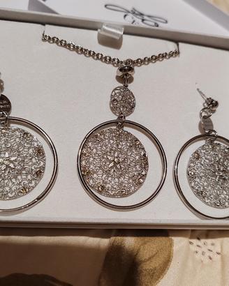 orecchini e collana cesare Paciotti 