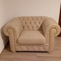 Poltrona chesterfield.