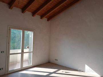 Appartamento di 140 m² con 4 locali e box auto a G