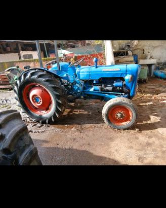 trattori ford