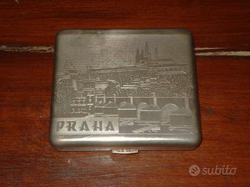 porta sigarette Praha in ottone galvanizzato usato