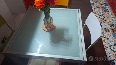 Tavolo in vetro temprato