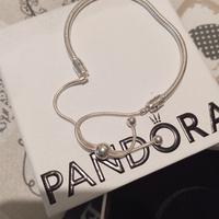 Pandora bracciale Moments con chiusura scorrevole 