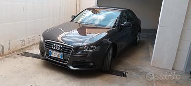 AUDI A4 4ª serie - 2010
