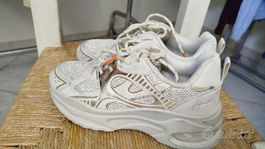 Scarpe taglia 37