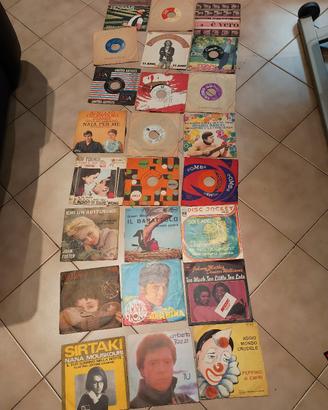 n 24  dischi 45 giri artisti vari