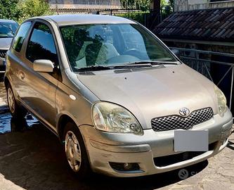 TOYOTA YARIS 2005