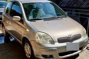 TOYOTA YARIS 2005