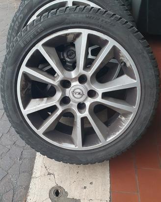 Opel Zafira B - Gomme Pirelli Winter 225/45 R175 