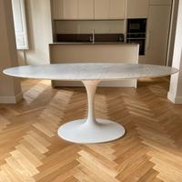 Tavolo MVSEVM 769 Tulip Saarinen in marmo