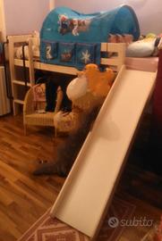 Letto rialzato con scivolo