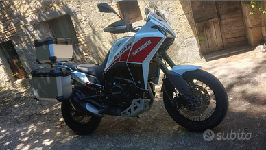 Moto Morini x-cape 650 adventure