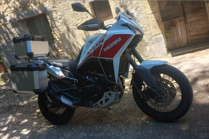 Moto Morini x-cape 650 adventure