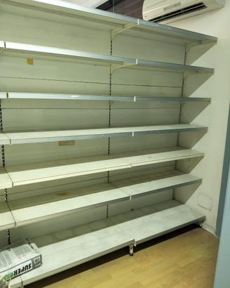 Scaffali negozio