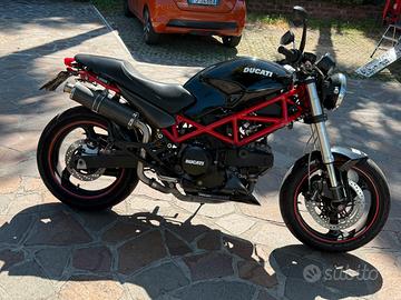 Ducati monster 695