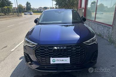 AUDI Q3 35 TDI Identity Black