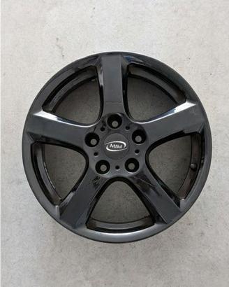 Set cerchi in lega MIM neri da 16"