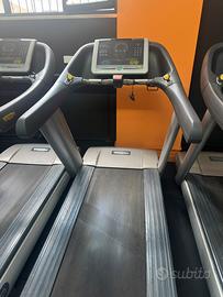 Tapiroulan e manubri technogym
