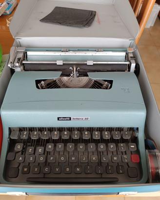 Olivetti lettera 32