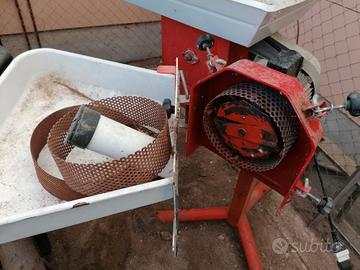 Macina pannocchie e grano