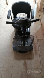 Scooter da mobilità a 4 ruote per anziani