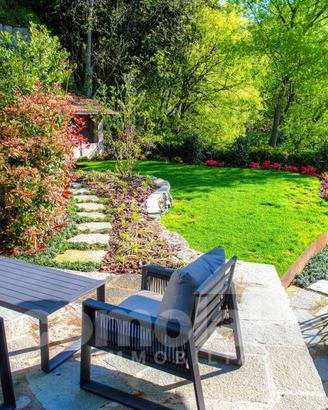 Villa di 185 m² con più di 5 locali a Carate Urio