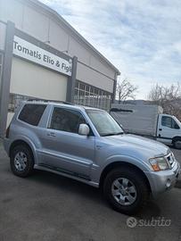 Mitsubishi Pajero 2.5 TDI 3p. Invite