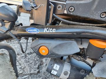 carrozzina a motore disabili