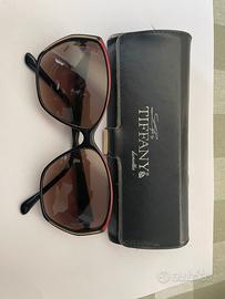 Occhiali da sole con custodia