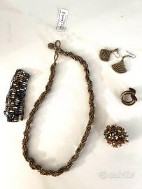 Completo: collana bracciale orecchini anello
